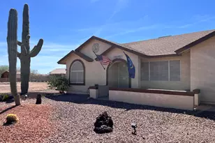 10361 W Buena Vista Dr, Arizona City, AZ 85123 - Photo 5
