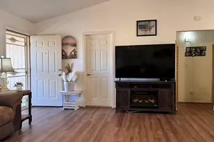 10361 W Buena Vista Dr, Arizona City, AZ 85123 - Photo 15