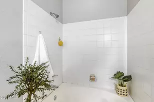 2929 W Yorkshire Dr, Phoenix, AZ 85027 - Photo 11