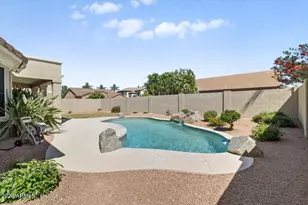 988 W Ebony Dr, Chandler, AZ 85248 - Photo 3
