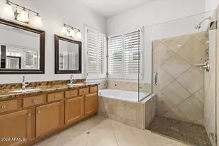 988 W Ebony Dr, Chandler, AZ 85248 - Photo 17