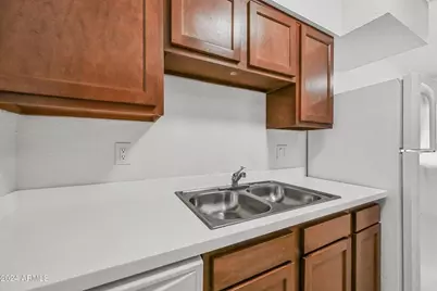 1518 W Colter Street #Apt 10, Phoenix, AZ 85015 - Photo 7