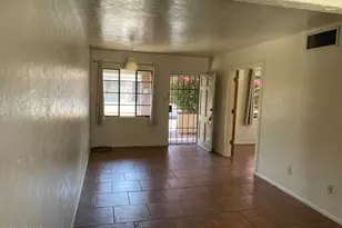 385 E Coronado Rd, Phoenix, AZ 85004 - Photo 7