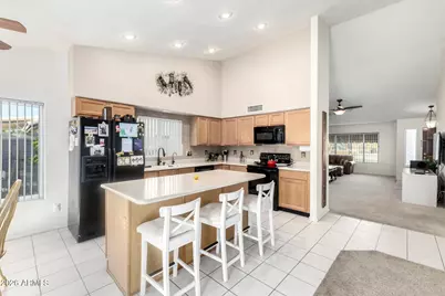 11622 N 76th Drive, Peoria, AZ 85345 - Photo 9