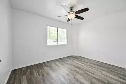 3065 N 67th Avenue #Apt 203, Phoenix, AZ 85033 - Photo 31