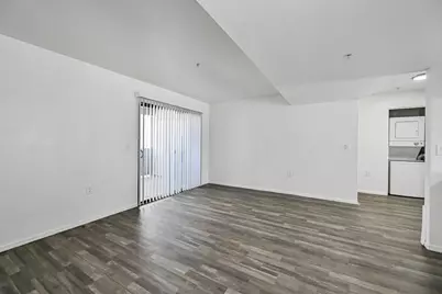 3065 N 67th Avenue #Apt 203, Phoenix, AZ 85033 - Photo 7