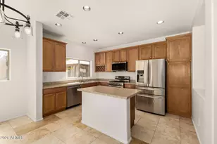 10925 W College Dr, Phoenix, AZ 85037 - Photo 11