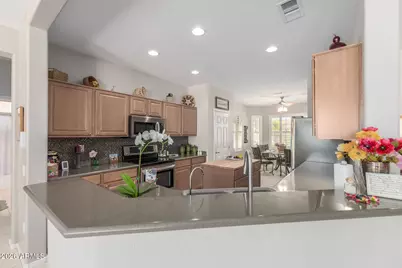 18941 N Celosia Lane, Surprise, AZ 85387 - Photo 11