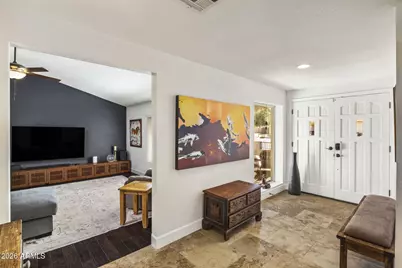 138 W Surrey Avenue, Phoenix, AZ 85029 - Photo 9