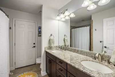 138 W Surrey Avenue, Phoenix, AZ 85029 - Photo 23