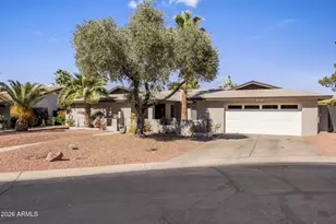 138 W Surrey Ave, Phoenix, AZ 85029 - Photo 1