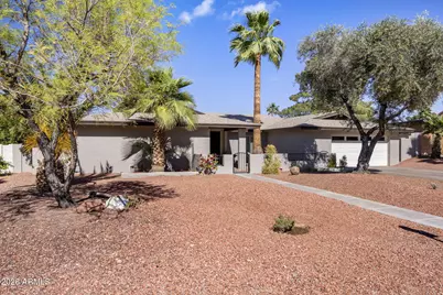 138 W Surrey Avenue, Phoenix, AZ 85029 - Photo 1