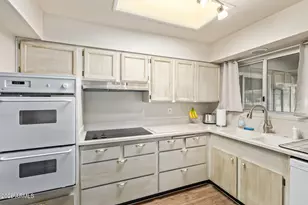 17670 N Del Webb Blvd, Sun City, AZ 85373 - Photo 15