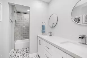 610 E Royal Palm Square N, Phoenix, AZ 85020 - Photo 11