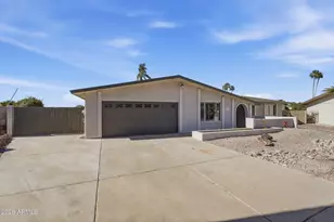 2442 W Via Rialto Cir, Mesa, AZ 85202 - Photo 7