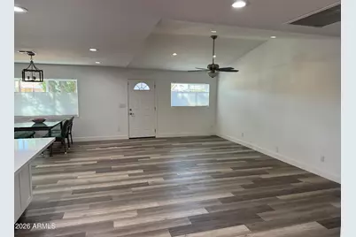 2327 N 31st Street, Phoenix, AZ 85008 - Photo 7