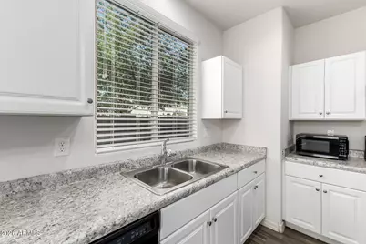 3803 S 54th Lane, Phoenix, AZ 85043 - Photo 15