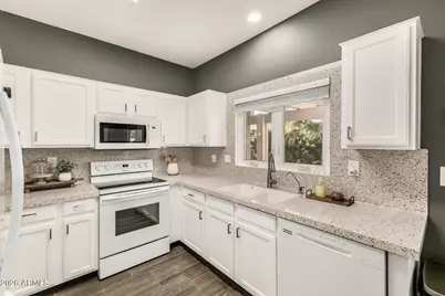 13648 W Utica Drive, Sun City West, AZ 85375 - Photo 11