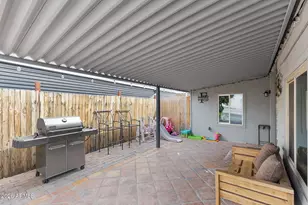 10817 W Sack Dr, Peoria, AZ 85373 - Photo 7