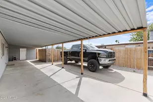 10817 W Sack Dr, Peoria, AZ 85373 - Photo 9