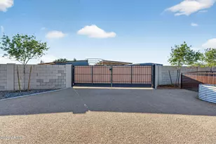 1124 E Loveland Ln, San Tan Valley, AZ 85140 - Photo 9