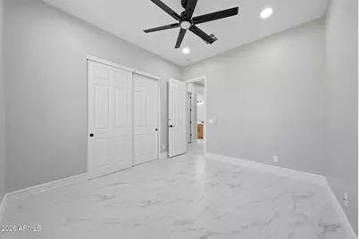 8001 W San Juan Avenue, Glendale, AZ 85303 - Photo 9