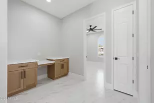 8001 W San Juan Ave, Glendale, AZ 85303 - Photo 13