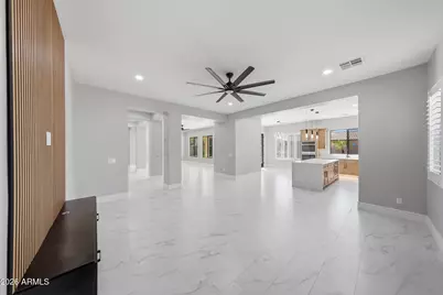8001 W San Juan Avenue, Glendale, AZ 85303 - Photo 37