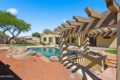 8001 W San Juan Avenue, Glendale, AZ 85303 - Photo 9