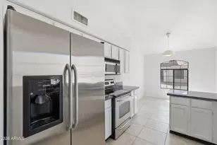 7630 S Bonarden Ln, Tempe, AZ 85284 - Photo 9