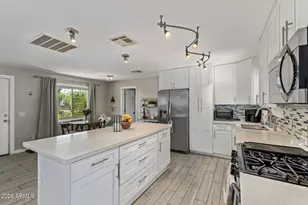 720 E Carol Ave, Phoenix, AZ 85020 - Photo 11