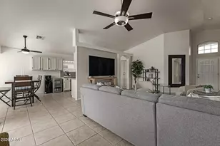 653 W Naranja Ave, Mesa, AZ 85210 - Photo 7