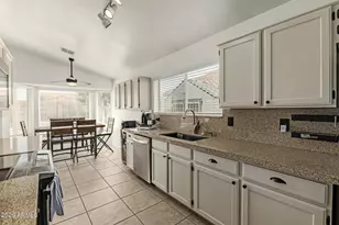 653 W Naranja Ave, Mesa, AZ 85210 - Photo 9