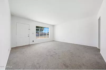 126 S Catalina Street, Gilbert, AZ 85233 - Photo 3