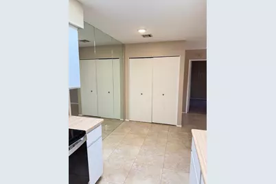 312 W Yukon Drive #Unit 2, Phoenix, AZ 85027 - Photo 7
