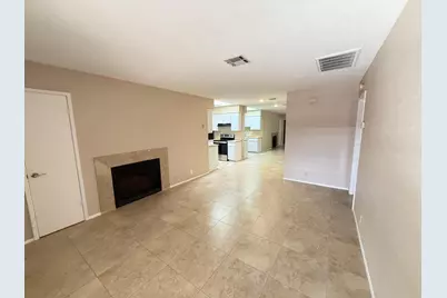 312 W Yukon Drive #Unit 2, Phoenix, AZ 85027 - Photo 9