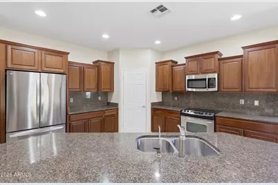 4607 S Hassett Circle, Mesa, AZ 85212 - Photo 9