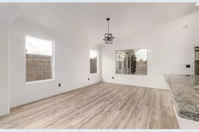 8559 W Sunnyslope Lane, Peoria, AZ 85345 - Photo 9