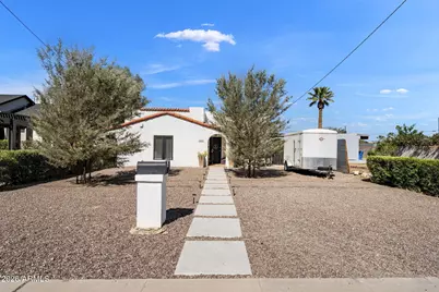 930 E Whitton Avenue, Phoenix, AZ 85014 - Photo 1