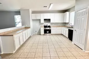 5238 W Cochise Dr, Glendale, AZ 85302 - Photo 7