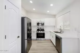 6050 S Windstream Pl, Chandler, AZ 85249 - Photo 9