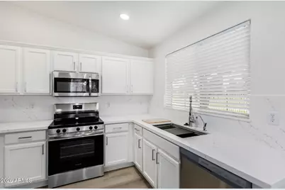 6050 S Windstream Place, Chandler, AZ 85249 - Photo 11