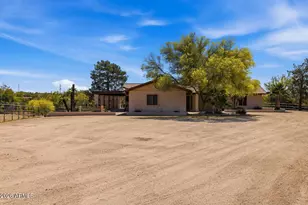 1302 E Maddock Rd, Phoenix, AZ 85086 - Photo 3