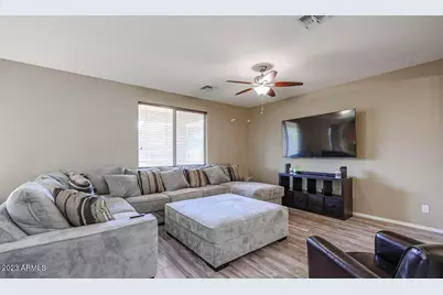 12217 W Chase Lane, Avondale, AZ 85323 - Photo 3