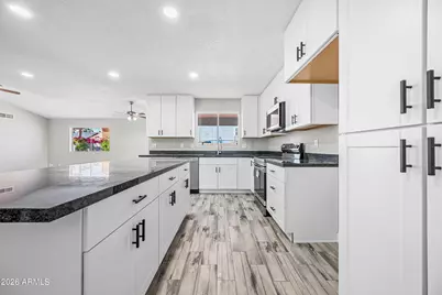 6112 W Saint Moritz Lane, Glendale, AZ 85306 - Photo 21