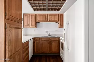 10330 W Thunderbird Blvd, Sun City, AZ 85351 - Photo 11