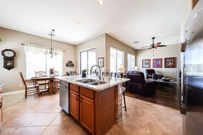 17885 W Desert View Lane, Goodyear, AZ 85338 - Photo 11
