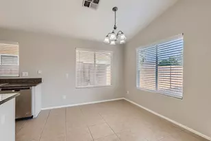 6524 W Hilton Ave, Phoenix, AZ 85043 - Photo 5