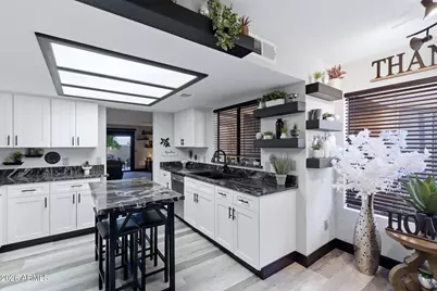 9427 W McRae Way, Peoria, AZ 85382 - Photo 7