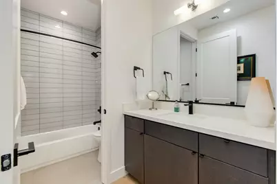 5151 N 13th Place #Unit 8, Phoenix, AZ 85014 - Photo 17